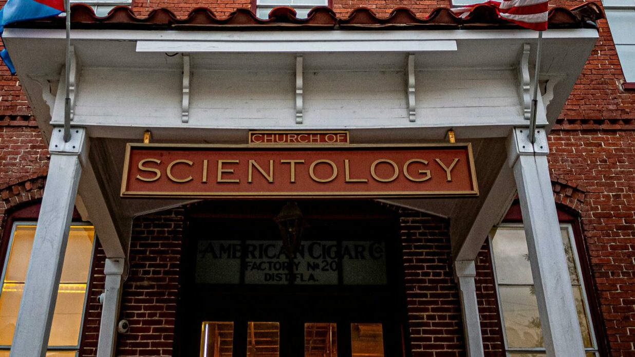 Enquête : en infiltration au sein de la scientologie