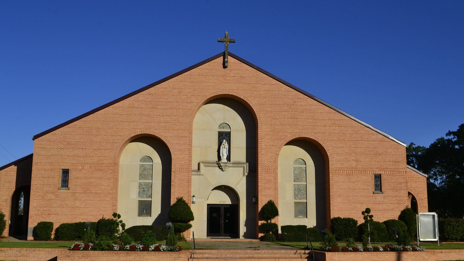 Face aux risques de dérives sectaires dans l'Eglise évangélique, d'anciens fidèles alertent