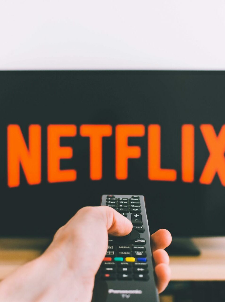 Sirens, la série Netflix qui met en lumière le sombre pouvoir d'attraction psychologique des mouvements à caractère sectaire