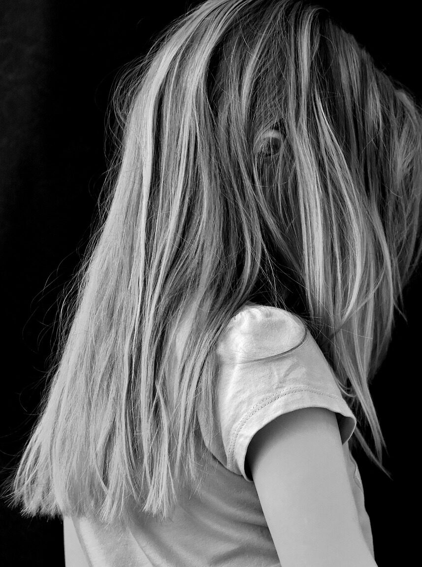 Deux filles ont été agressées sexuellement par un membre de l'église dans les années 1990