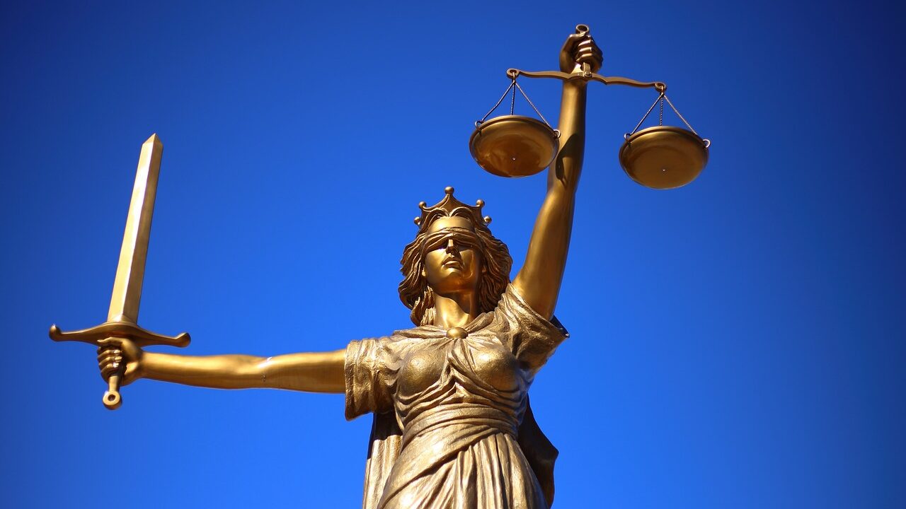 Quatre personnes mises en examen pour abus de faiblesse aggravé