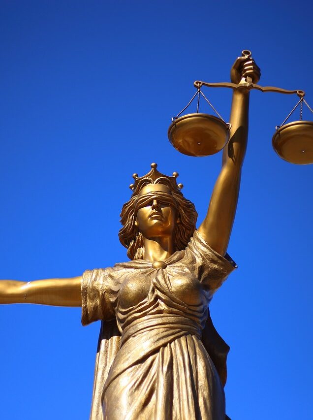 Quatre personnes mises en examen pour abus de faiblesse aggravé
