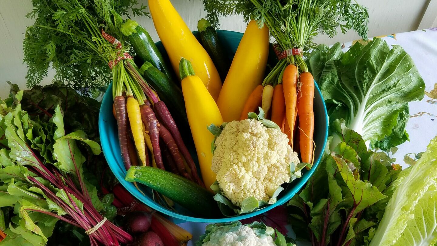Complotisme : le cancer, la maladie préférée des vendeurs de jus de légume