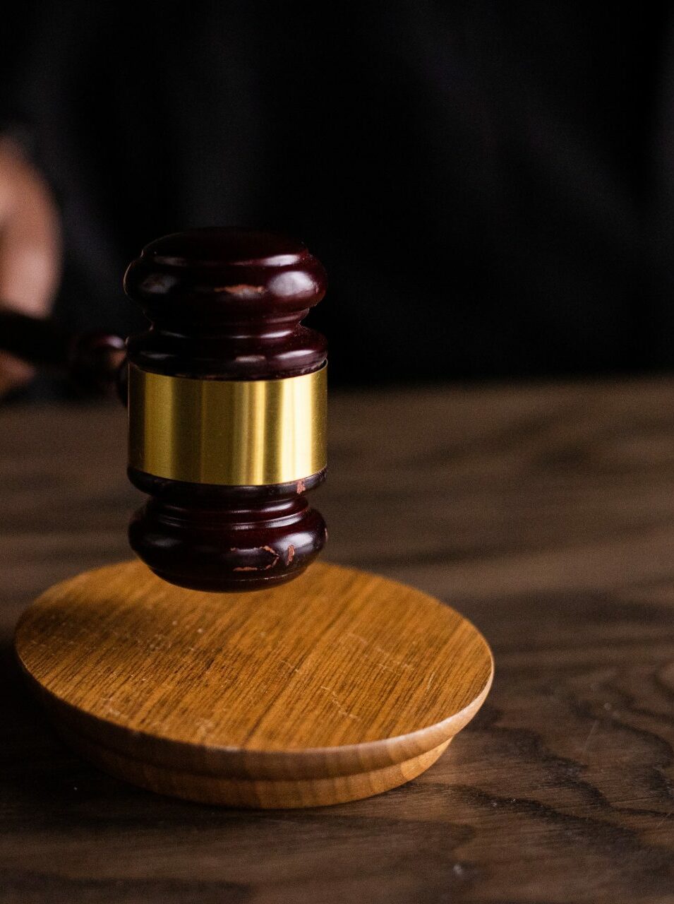 Un gourou français a agressé ses 28 enfants et violé ses femmes