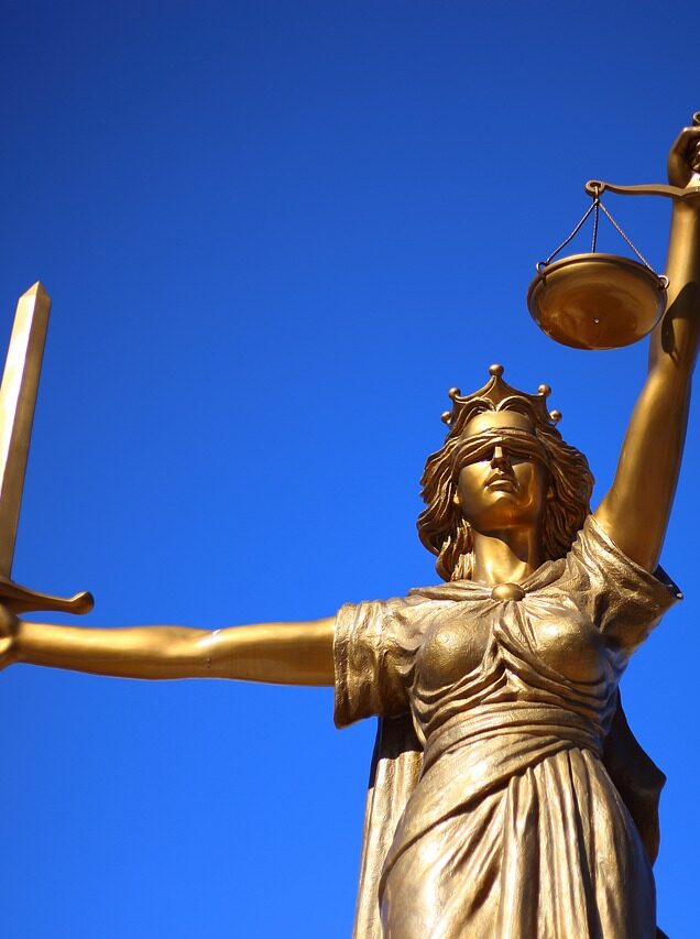 Une psychothérapeute accusée d’avoir induit des viols