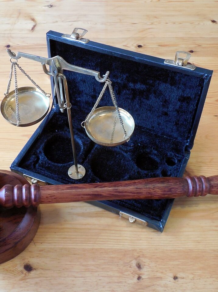 Le parquet demande 27 ans de prison pour le chef d'un mouvement sectaire accusé de viols